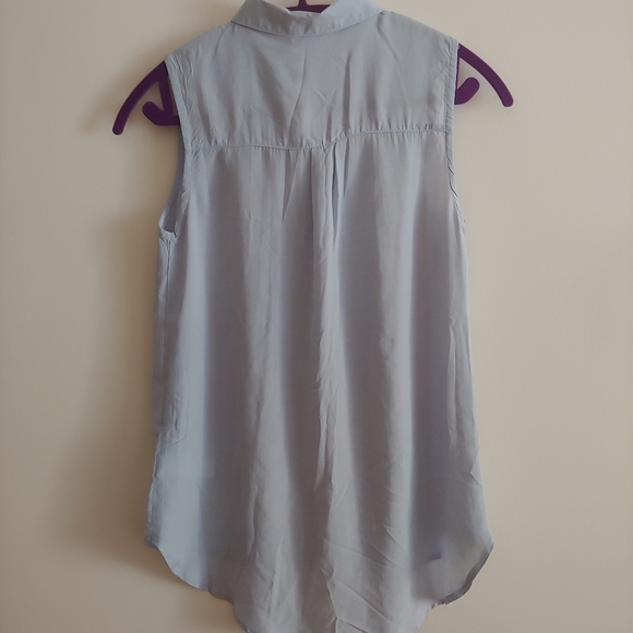 Blue sleeveless blouse - Picture 2 of 4